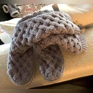 UGG Australia Luxe Collection Limited Edition Isla Knit Bow Sweater Boot Sz 8